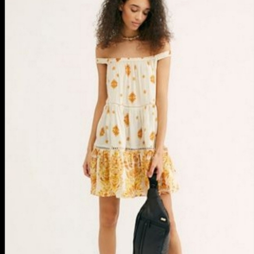Free People Loose Boho Hippi Floral Off-Shoulder Dress